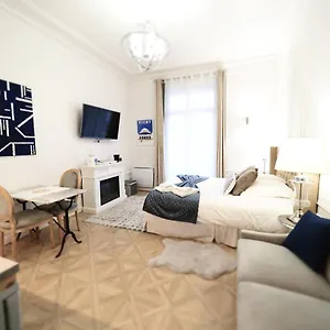 studio-de-standing-quartier-opra-parcs-de-vichy.hotels-rhonealpes.com/